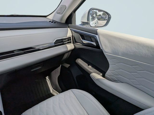 Used 2025 Mitsubishi Outlander SEL AWD/4WD image 16