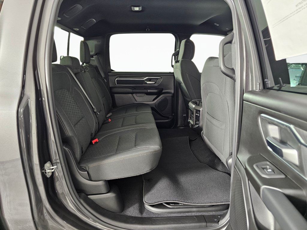 New 2026 RAM 1500 Big Horn AWD/4WD image 36