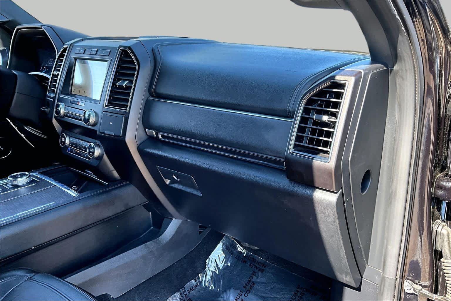 Used 2019 Ford Expedition Max Limited w/ Driver Assistance Package AWD/4WD image 19