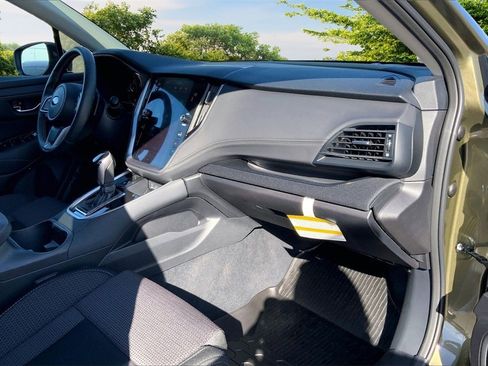 Certified 2025 Subaru Outback Premium image 26