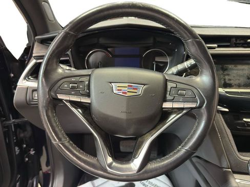 Used 2021 Cadillac XT6 Premium Luxury AWD/4WD image 17