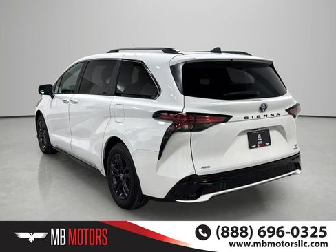 Used 2024 Toyota Sienna XSE AWD/4WD image 5