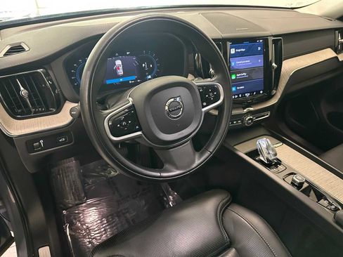 Used 2022 Volvo XC60 B6 Inscription w/ Climate Package image 2
