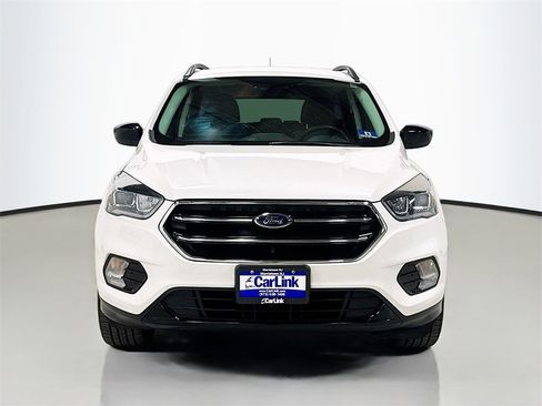 Used 2018 Ford Escape SE w/ SE Sport Appearance Package image 2