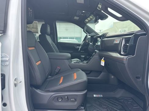 New 2026 GMC Sierra 1500 AT4 w/ AT4 Premium Package AWD/4WD image 23
