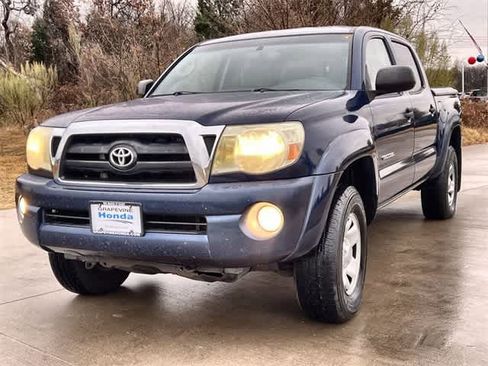 Used 2006 Toyota Tacoma PreRunner image 2