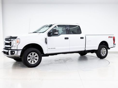 Used 2021 Ford F350 XLT w/ XLT Value Package AWD/4WD image 4