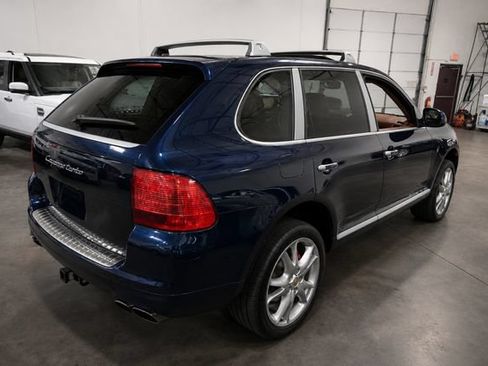 Used 2005 Porsche Cayenne Turbo AWD/4WD image 6