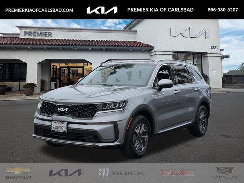 Used 2022 Kia Sorento S FWD image 1