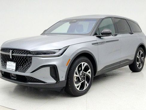 Used 2024 Lincoln Nautilus Premier w/ Equipment Group 102A image 1