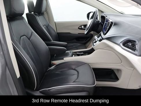 Used 2023 Chrysler Pacifica Limited w/ Uconnect Theater Family Group AWD/4WD image 20