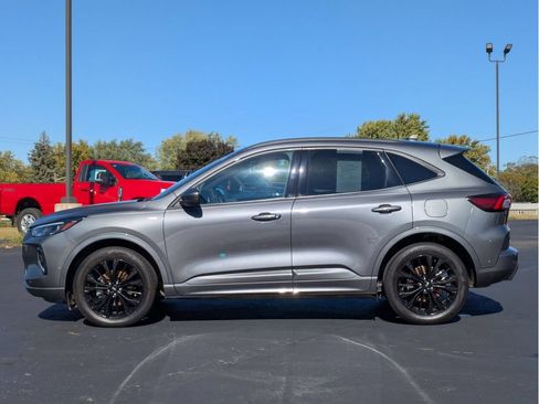 Used 2023 Ford Escape ST-Line Elite w/ Premium Technology Package AWD/4WD image 5