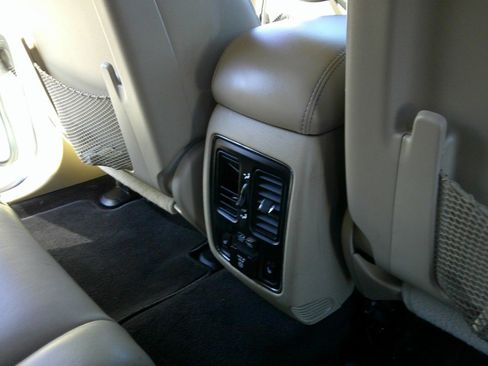 Used 2014 Jeep Grand Cherokee Limited w/ Luxury Group II image 48