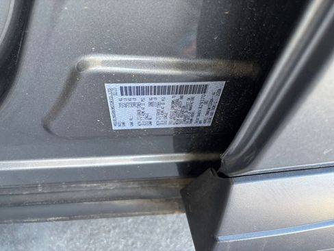 Used 2025 Nissan Rogue SV FWD image 31