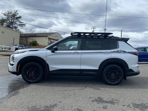 New 2026 Mitsubishi Outlander Trail Edition image 2