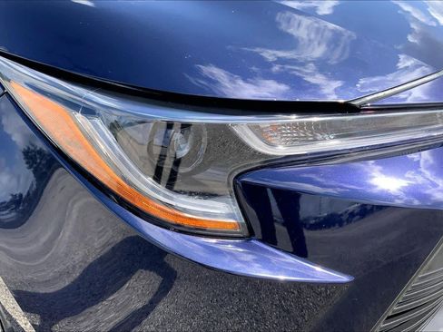Used 2025 Toyota Corolla LE FWD image 27