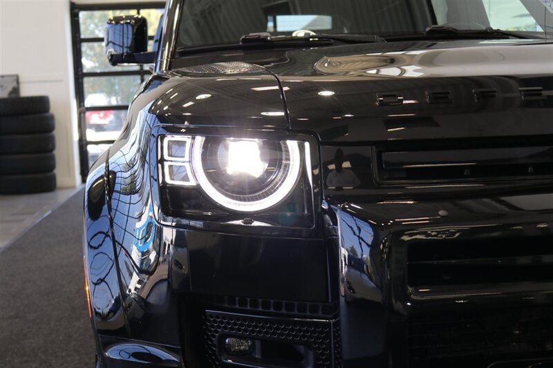 Used 2023 Land Rover Defender 110 S AWD/4WD image 86