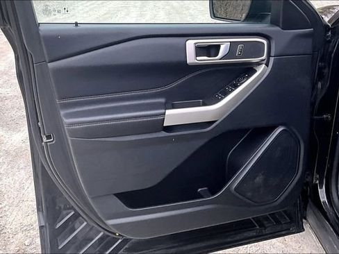 Used 2023 Ford Explorer XLT w/ Equipment Group 202A AWD/4WD image 23
