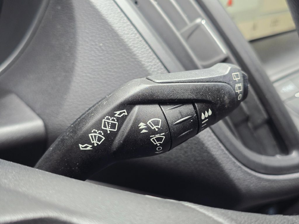 Used 2018 Ford Escape SEL AWD/4WD image 30