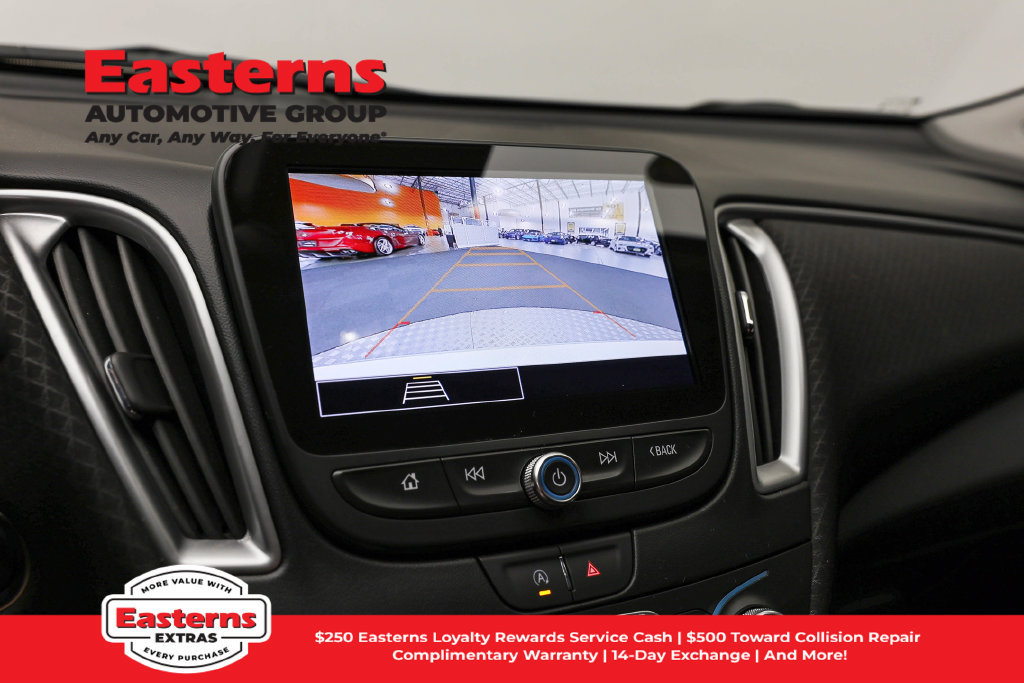 Used 2025 Chevrolet Malibu LT FWD image 21