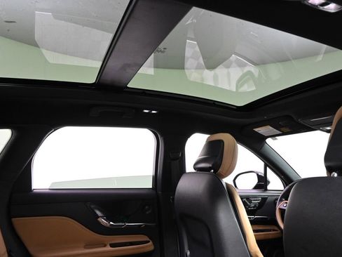 Certified 2020 Lincoln Corsair Reserve w/ Equipment Group 202A image 17