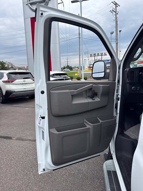 Used 2025 GMC Savana 2500 w/ Driver Convenience Package RWD image 10