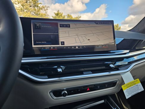 New 2026 BMW X7 M60i image 51