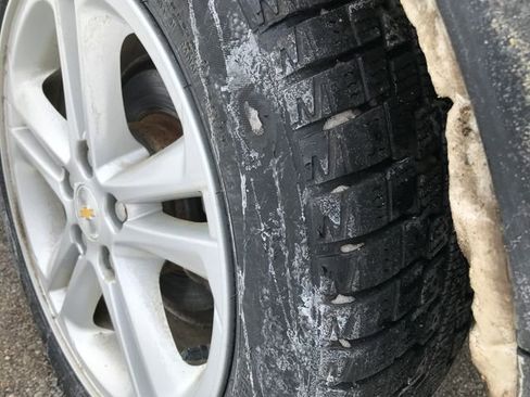 Certified 2018 Chevrolet Bolt Premier w/ Driver Confidence II Package image 11