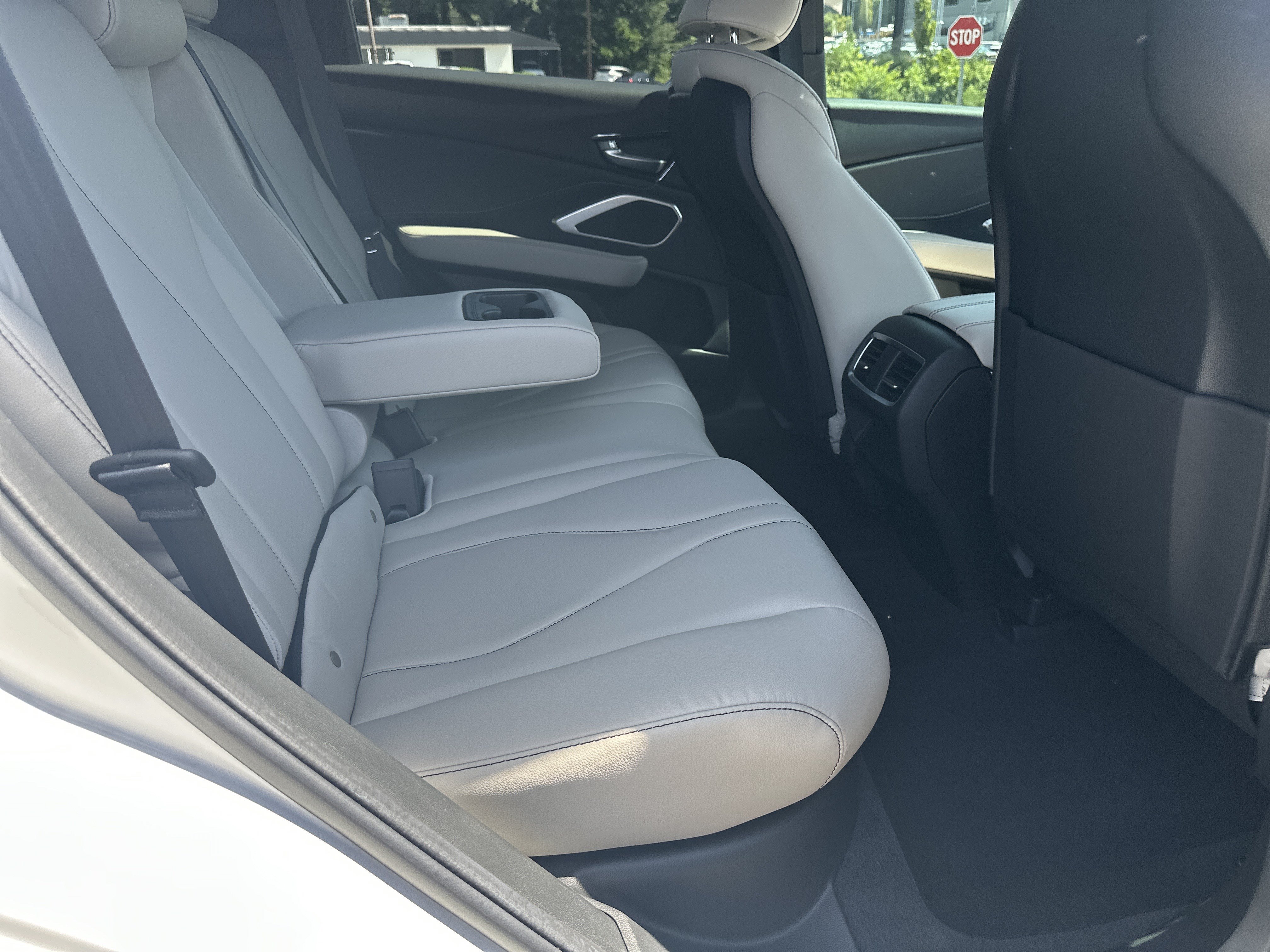 Certified 2025 Acura RDX SH-AWD image 17