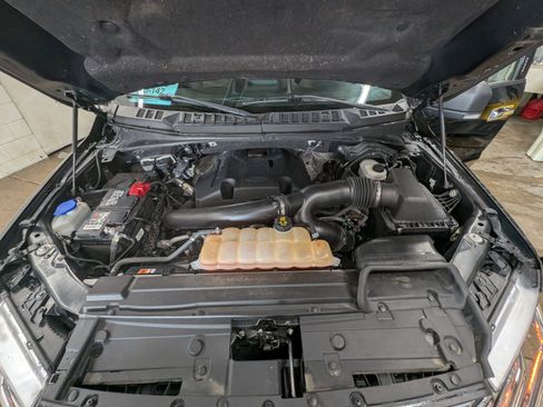 Used 2018 Ford F150 XLT w/ Equipment Group 302A Luxury image 4