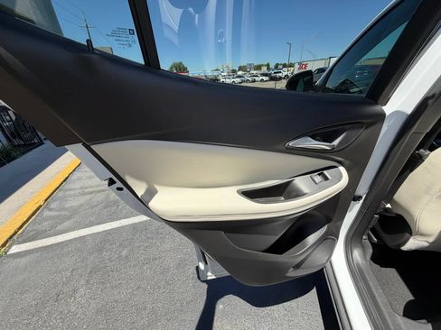 Used 2020 Buick Encore GX Essence FWD image 19