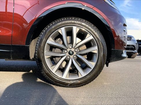 New 2026 Land Rover Discovery Limited Edition image 14