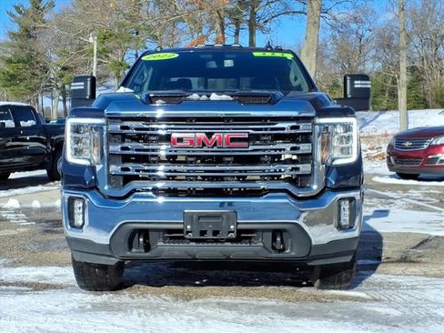 Used 2022 GMC Sierra 2500 SLE w/ SLE Value Package; image 2