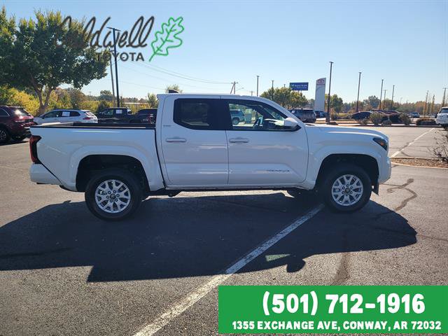 Certified 2025 Toyota Tacoma SR5 AWD/4WD image 4