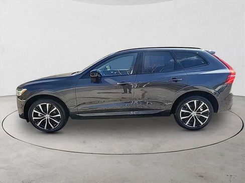 Certified 2025 Volvo XC60 B5 Plus AWD/4WD image 2