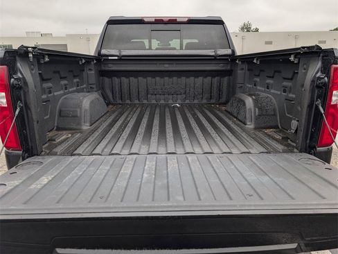 Used 2022 Chevrolet Silverado 1500 High Country w/ Z71 Off-Road Package image 28