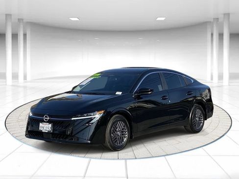 Certified 2026 Nissan Sentra SV w/ SV Convenience Package FWD image 1