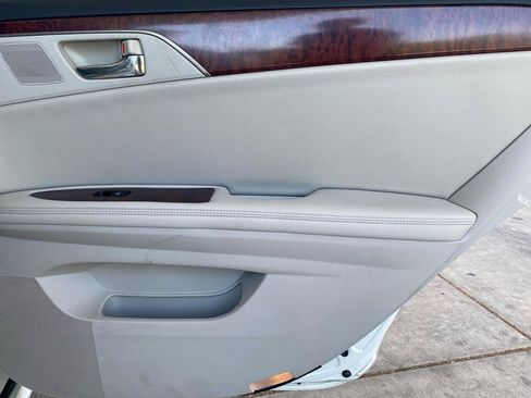 Used 2011 Toyota Avalon FWD image 28