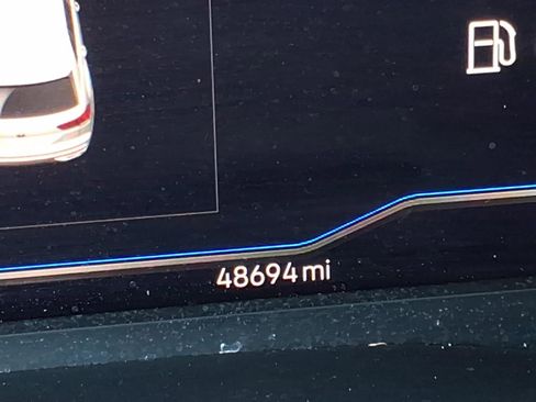 Certified 2023 Volkswagen Atlas Cross Sport SE w/ Panoramic Sunroof Package image 25