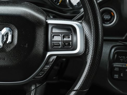 Used 2021 RAM 2500 Big Horn AWD/4WD image 17