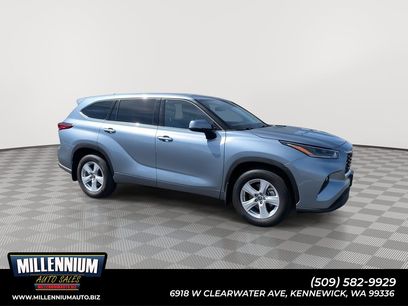 Used 2021 Toyota Highlander LE