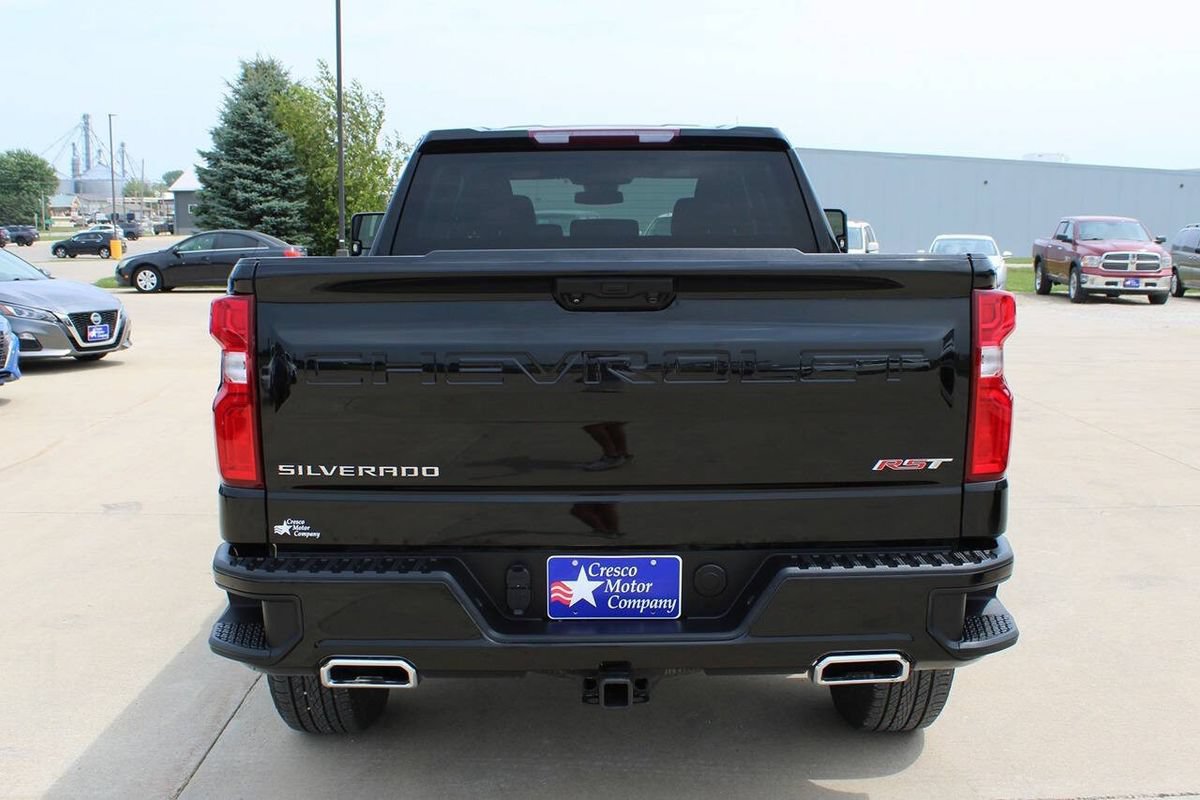 Used 2022 Chevrolet Silverado 1500 RST AWD/4WD image 6
