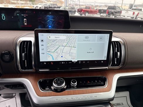 New 2025 Ford Expedition King Ranch image 16