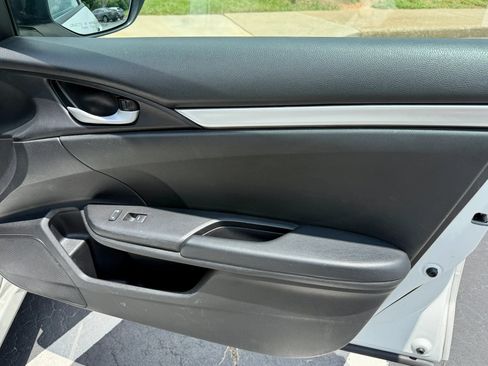 Used 2021 Honda Civic Sport image 18