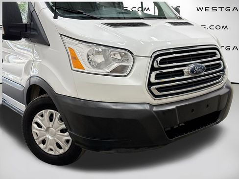 Used 2018 Ford Transit 150 XLT image 42