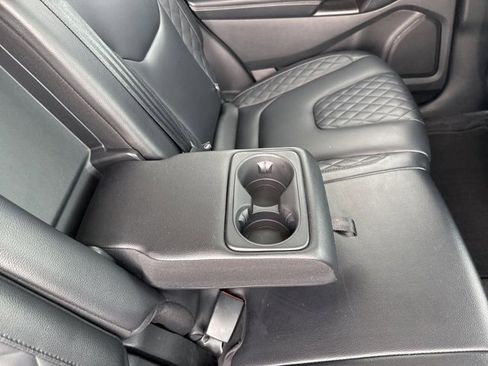 Used 2024 Ford Edge Titanium image 34