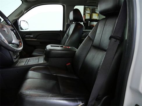 Used 2011 GMC Sierra 1500 SLT w/ All-Terrain Package image 18