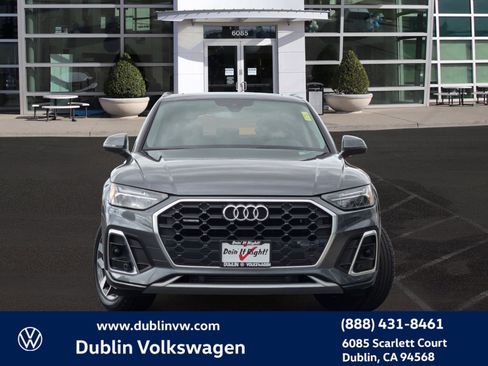 Used 2023 Audi Q5 2.0T Premium w/ Convenience Package AWD/4WD image 2