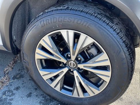 Certified 2023 Nissan Rogue SV w/ SV Premium B Package image 27