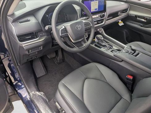 New 2026 Toyota Grand Highlander AWD image 3